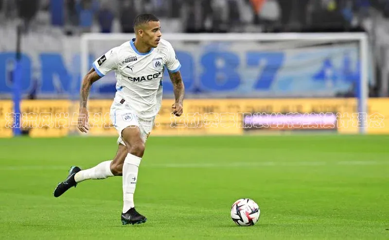 潮流风尚与科技创新：运动赛事服装的花纹设计理念